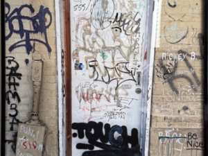 White Door 40×30