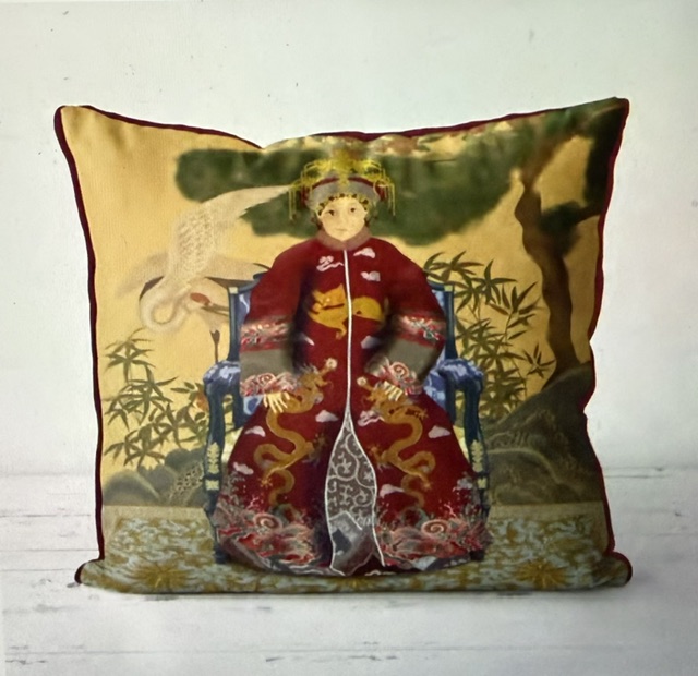 Chinese Ancestor Empress II Cushion Cover – Portrait in Blue or Red Robes - Image 3