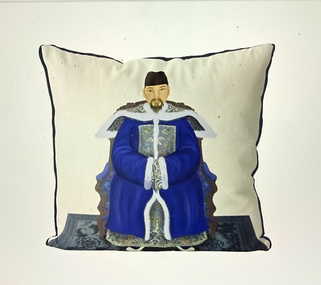 Chinese Ancestor Emperor Cushion Cover – Portrait in Blue or Red Robes - Image 4