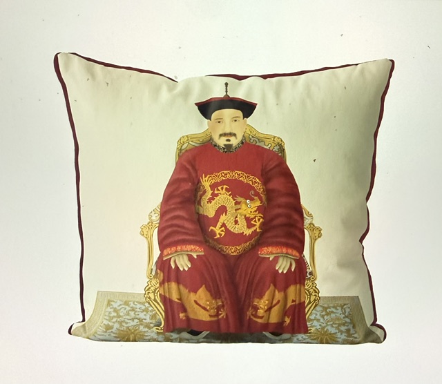 Chinese Ancestor Emperor II Cushion Cover– Portrait in Blue or Red Robes - Image 3